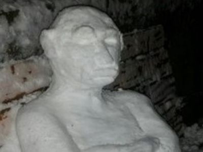 Снежный Путин. Фото: klops.ru Снежный Путин. Фото: klops.ru