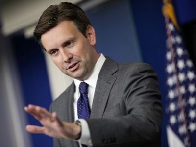 Пресс-секретарь Белого дома Дж. Эрнест. Фото: washingtonpost.com Пресс-секретарь Белого дома Дж. Эрнест. Фото: washingtonpost.com