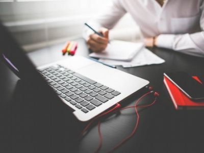 Компьютер Apple. Фото: portal-yug.ru Компьютер Apple. Фото: portal-yug.ru