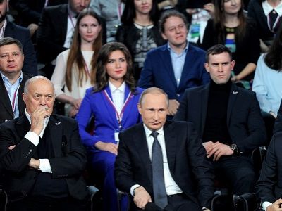 Путин на медиафоруме, Санкт-Петербург, 7.4.16. Источник - kremlin.ru Путин на медиафоруме, Санкт-Петербург, 7.4.16. Источник - kremlin.ru