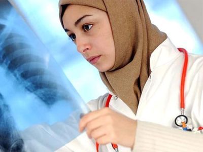 Исламский врач. Источник: http://www.islam.ru/content/veroeshenie/43083 Исламский врач. Источник: http://www.islam.ru/content/veroeshenie/43083