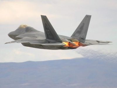 Истребитель F-22 Raptor. Фото: unikteh.ru Истребитель F-22 Raptor. Фото: unikteh.ru