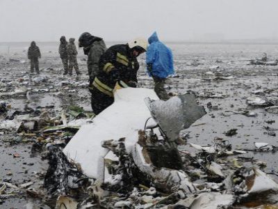 Крушение "Боинга" компании FlyDubai. Фото: vedomosti.ru Крушение "Боинга" компании FlyDubai. Фото: vedomosti.ru
