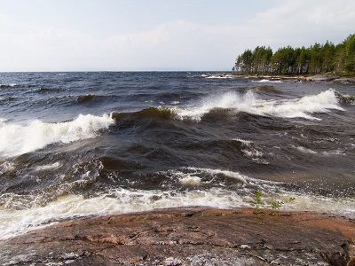 Шторм на Онеге. Источник - stvolinsky.ru Шторм на Онеге. Источник - stvolinsky.ru