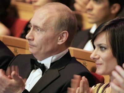Путин и Исинбаева. Источник - vk34.ru Путин и Исинбаева. Источник - vk34.ru