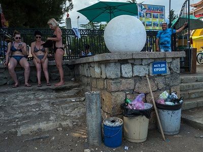 Алушта, июль 2016. Фото Ильи Варламова, источник - http://varlamov.ru/1820623.html Алушта, июль 2016. Фото Ильи Варламова, источник - http://varlamov.ru/1820623.html