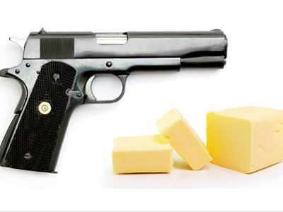 Пушки и масло. Фото: propertycasualty360.com Пушки и масло. Фото: propertycasualty360.com