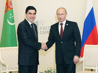 Бердымухамедов и Путин. Источник: http://www.turkmenistan.gov.tm/?id=7354 Бердымухамедов и Путин. Источник: http://www.turkmenistan.gov.tm/?id=7354