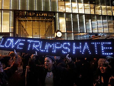 Акция протеста против избрания Трампа. Фото:edition.cnn.com Акция протеста против избрания Трампа. Фото:edition.cnn.com