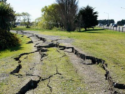 Землетрясение. Фото: vseneprostotak.ru Землетрясение. Фото: vseneprostotak.ru