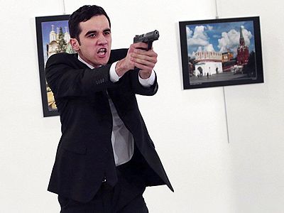 Убийца посла РФ в Турции Карлова. Фото: ria.ru Убийца посла РФ в Турции Карлова. Фото: ria.ru