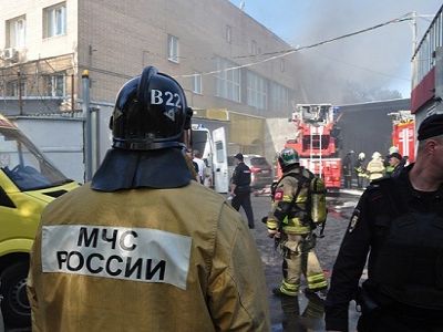 Пожар на строительном рынке в Москве. Фото: poliksal.ru Пожар на строительном рынке в Москве. Фото: poliksal.ru