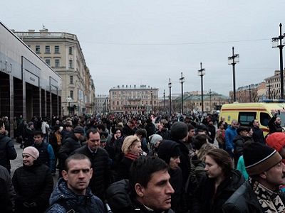 Санкт-Петербург, Сенная пл. после теракта 3.4.17. Источник - meduza.io Санкт-Петербург, Сенная пл. после теракта 3.4.17. Источник - meduza.io