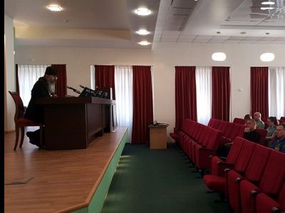 Священник в Кирове. Фото: kirovpravda.ru Священник в Кирове. Фото: kirovpravda.ru