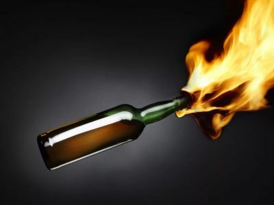 "Коктейль Молотова". Фото: vnd12.ru "Коктейль Молотова". Фото: vnd12.ru