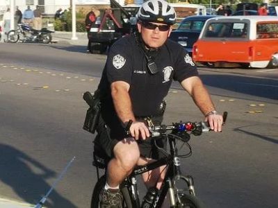Полицейский на велосипеде. Фото: Dnevniki.ykt.ru Полицейский на велосипеде. Фото: Dnevniki.ykt.ru