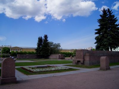 Марсово поле в Санкт-Петербурге. Источник - st-roll.ru Марсово поле в Санкт-Петербурге. Источник - st-roll.ru