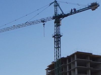 Рабочие требуют зарплату. Фото: НГС.Новости Рабочие требуют зарплату. Фото: НГС.Новости