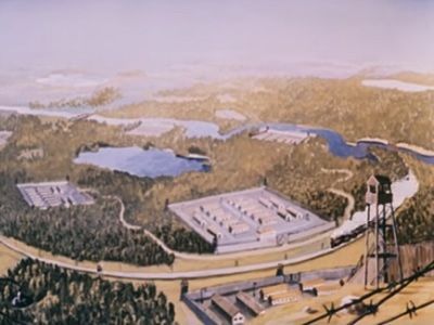 Поезд по кольцу Скрин фильма "Комедия строгого режима" Поезд по кольцу Скрин фильма "Комедия строгого режима"