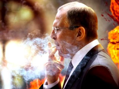 Сергей Лавров курит. Источник - cupofnews.ru Сергей Лавров курит. Источник - cupofnews.ru