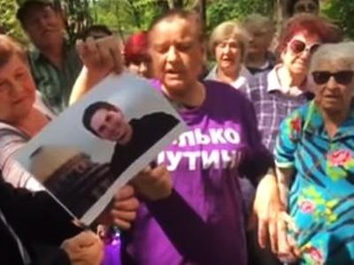 Пенсионерки из "Отрядов Путина". Фото: "Кавказский узел" Пенсионерки из "Отрядов Путина". Фото: "Кавказский узел"