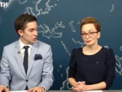 Ведущая "Навальный Live" Елена Малаховская. Фото: twitter.com/elmalakhovskaya Ведущая "Навальный Live" Елена Малаховская. Фото: twitter.com/elmalakhovskaya