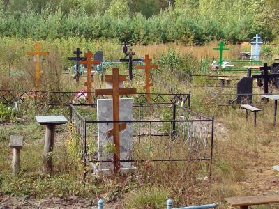 Кладбище. Фото: Александр Воронин, Каспаров.Ru Кладбище. Фото: Александр Воронин, Каспаров.Ru