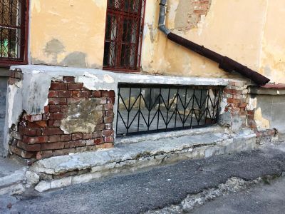 Детсад в аварийном состоянии. Фото: Марина Садчикова, Каспаров.Ru Детсад в аварийном состоянии. Фото: Марина Садчикова, Каспаров.Ru