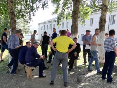 Голодающие шахтеры. Фото: Сhitazdrav.ru Голодающие шахтеры. Фото: Сhitazdrav.ru