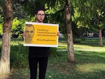 Акция "Правда об Олеге Сенцове". Фото: Александр Воронин, Каспаров.Ru Акция "Правда об Олеге Сенцове". Фото: Александр Воронин, Каспаров.Ru