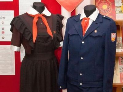 Советская школьная форма. Фото: dress-code-rf.ru Советская школьная форма. Фото: dress-code-rf.ru