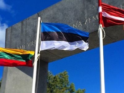 Флаги Литвы, Эстонии и Латвии. Фото: baltnews.lt Флаги Литвы, Эстонии и Латвии. Фото: baltnews.lt