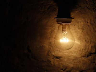 Горящая лампочка. Фото: inbyli.ru Горящая лампочка. Фото: inbyli.ru