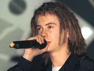 Децл (Кирилл Толмацкий). Фото 2001 г.: www.interfax.ru Децл (Кирилл Толмацкий). Фото 2001 г.: www.interfax.ru