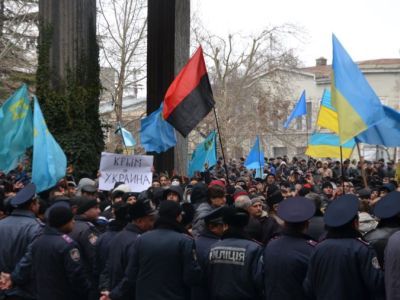 Митинг в Крыму перед аннексией. Фото: "Радио Свобода" Митинг в Крыму перед аннексией. Фото: "Радио Свобода"