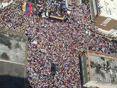 Народ на выступлении президента Венесуэлы Гуайдо, г. Валенсия, 15.3.19. Фото: t.me/worldprotest