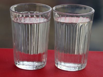 Два стакана Два стакана