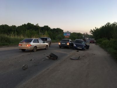 Смертельное ДТП в Саратове с участием полицейского. Фото: sarnovosti.ru Смертельное ДТП в Саратове с участием полицейского. Фото: sarnovosti.ru