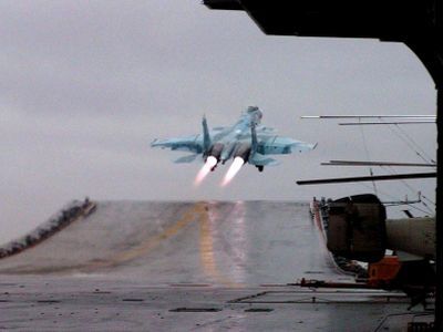 Взлет самолета с авианосца. Фото: Naval.com.br Взлет самолета с авианосца. Фото: Naval.com.br