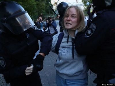 Задержание Дарьи Сосновской. Фото: myseldon.com Задержание Дарьи Сосновской. Фото: myseldon.com