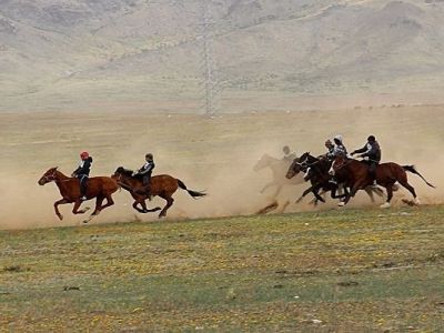 Конные скачки в Тыве. Фото: tuvaonline.ru Конные скачки в Тыве. Фото: tuvaonline.ru