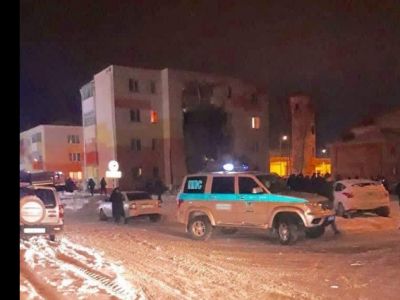 Дом в поселке Яковлево Белгородской области, в котором из-за взрыва газа обрушилась стена жилого дома. Фото: Baza Дом в поселке Яковлево Белгородской области, в котором из-за взрыва газа обрушилась стена жилого дома. Фото: Baza