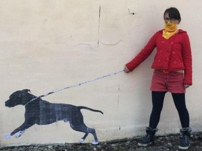 Нарисованная собака. Фото: Сергей Попов, Каспаров.Ru Нарисованная собака. Фото: Сергей Попов, Каспаров.Ru