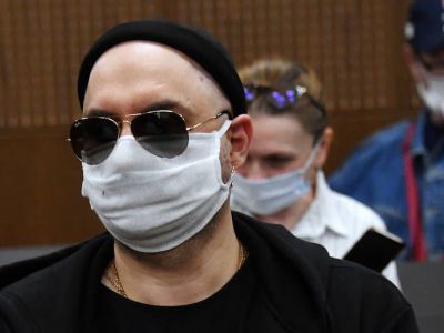 Художественный руководитель "Гоголь-центра" Кирилл Серебренников во время заседания в Мещанском районном суде. Фото: Ирина Бужор / Коммерсант Художественный руководитель "Гоголь-центра" Кирилл Серебренников во время заседания в Мещанском районном суде. Фото: Ирина Бужор / Коммерсант