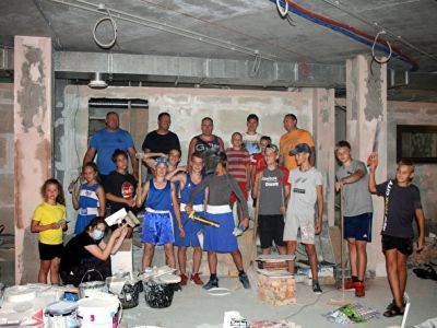 Восстановление спортивного центра. Фото: Znak.com Восстановление спортивного центра. Фото: Znak.com