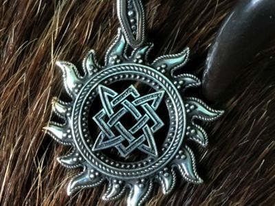 Оберег Сварогов квадрат. Фото: logovo-volka.ru Оберег Сварогов квадрат. Фото: logovo-volka.ru