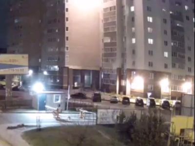 Взрыв в многоквартирном доме в Всеволжске. Скришот камеры наблюдения Взрыв в многоквартирном доме в Всеволжске. Скришот камеры наблюдения
