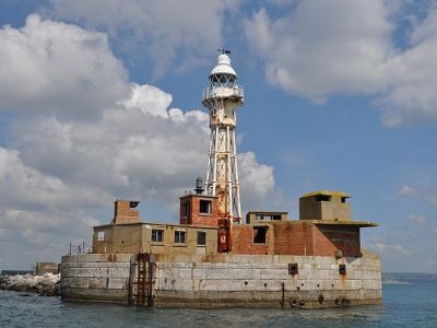 Маяк Портленд-Мол. Фото: ru.wikipedia.org Маяк Портленд-Мол. Фото: ru.wikipedia.org