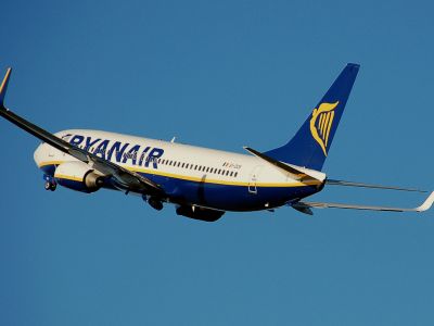 Самолет авиакомпании RyanAir. Фото: angliya.com Самолет авиакомпании RyanAir. Фото: angliya.com