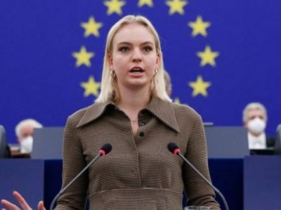 Выступление Дарьи Навальной в Европарламенте. Фото: bbc.com Выступление Дарьи Навальной в Европарламенте. Фото: bbc.com